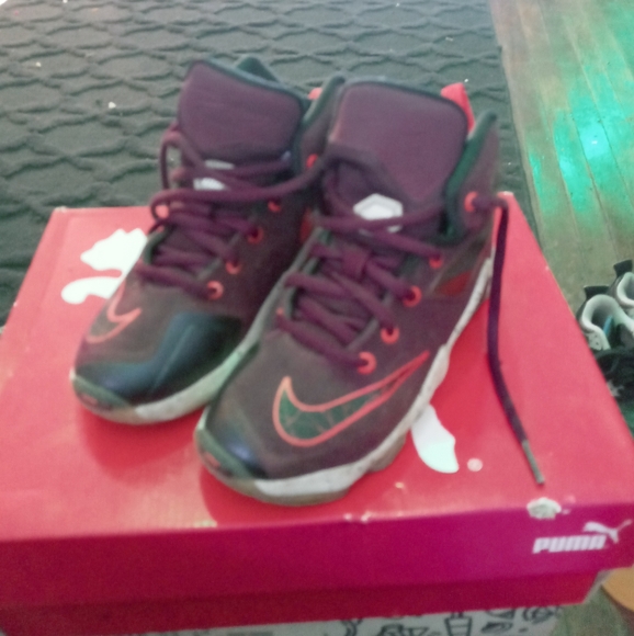 Shoes - Picture 2 of 2